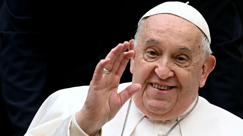 Vatican: Pope Francis Remains in Critical Condition
