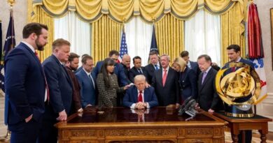 Christian Leaders Pray For Trump In White House Meeting