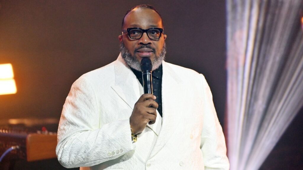 Marvin Sapp Criticized For Demanding Money From churchgoers