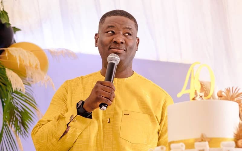 Leke Adeboye Replies Those Abusing His Father Pastor Adeboye