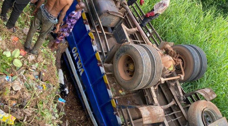 Osogbo-Gbongan Truck Accident Claims Two Lives, 15 Injured