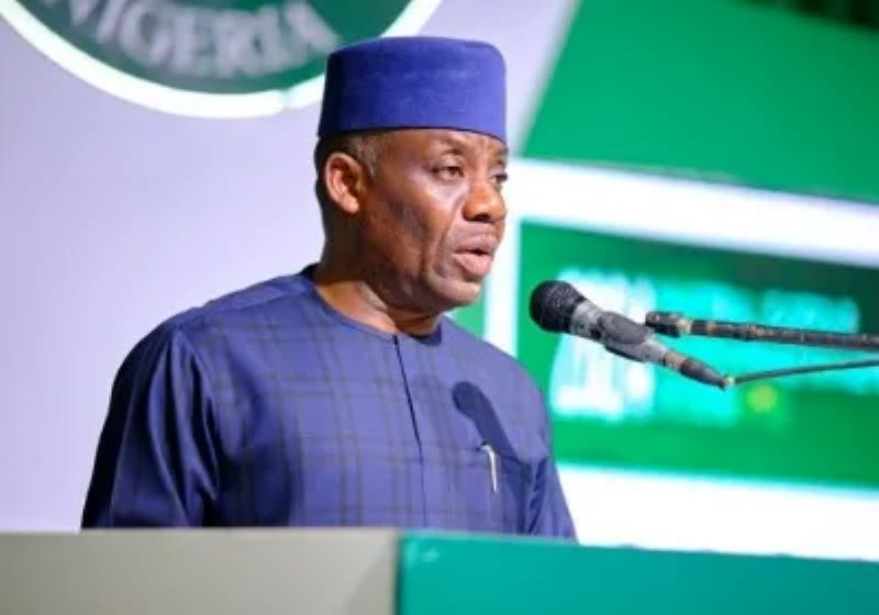 FG Reviews Curriculum for Basic, Secondary Schools