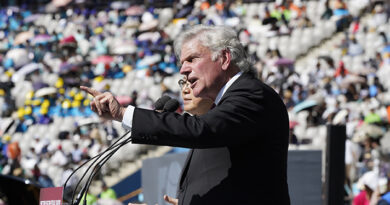  70,000 Hear Franklin Graham’s Message of God’s Love