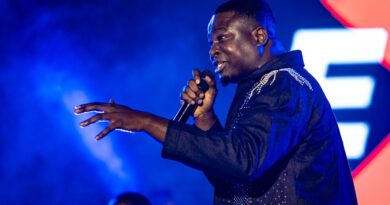 Bidemi Olaoba live praise session at TBS Lagos 2025