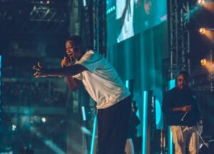 Bidemi Olaoba The Experience 2025 entering with “Be Lifted Up O Ye Gates” chant