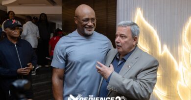 aul Adefarasin TBS The Experience crowd worship