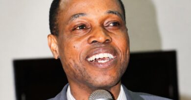 Pastor Odesola demands democratic reform and lower state spending